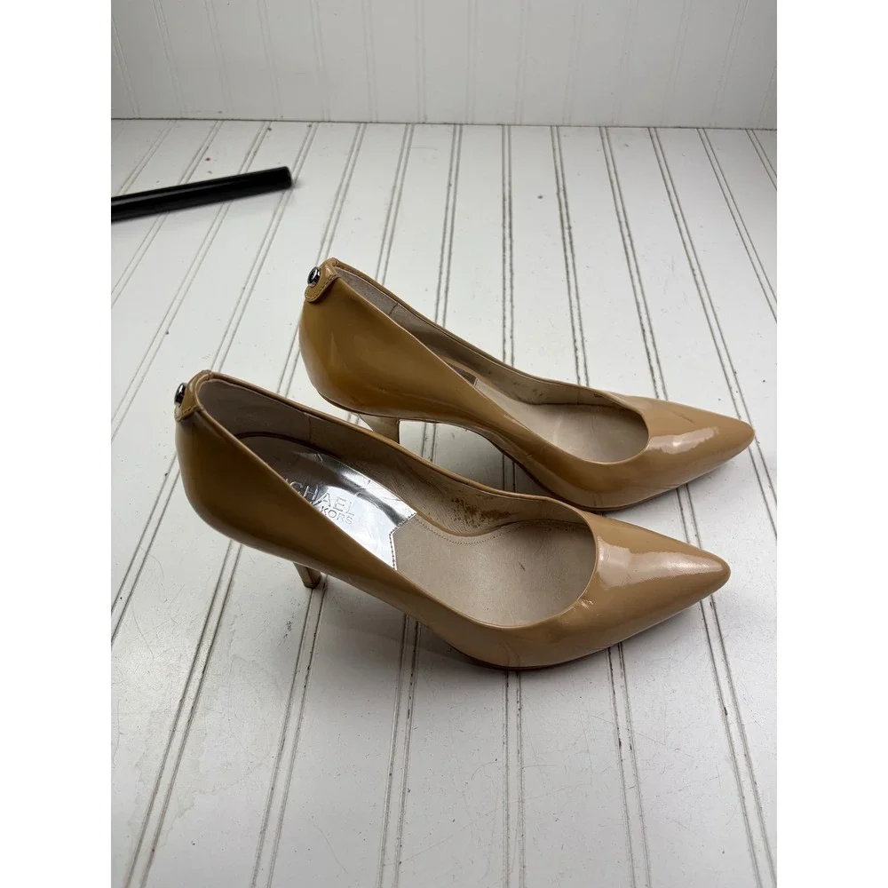 Michael Kors Nude Patent Leather Pointed Toe Heels Pumps Women's Size 8.5M